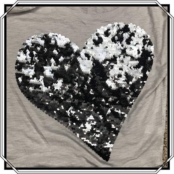Express Gray/Silver Sequin Heart Shirt Size XS - Picture 2 of 3